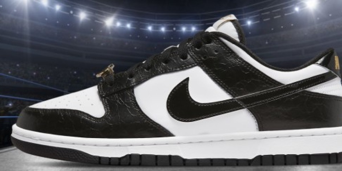 The Nike Dunk Low World Champion: sneakers for champions